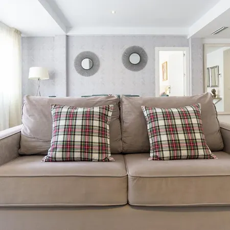 Soho Premium 4 Bedrooms Apartment *